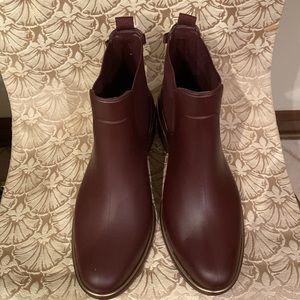BNWT KATE SPADE ANKLE RUBBER BOOTS Sz 10 B .
